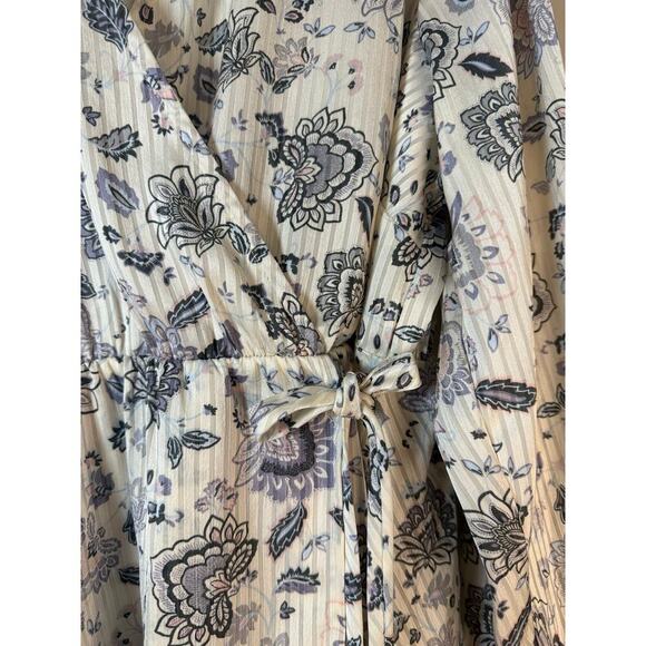 Torrid Size 2 - Picture 7 of 9